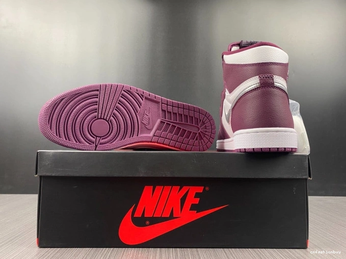 Jordan High OG Bordeaux 555088-611 1 Air 1030